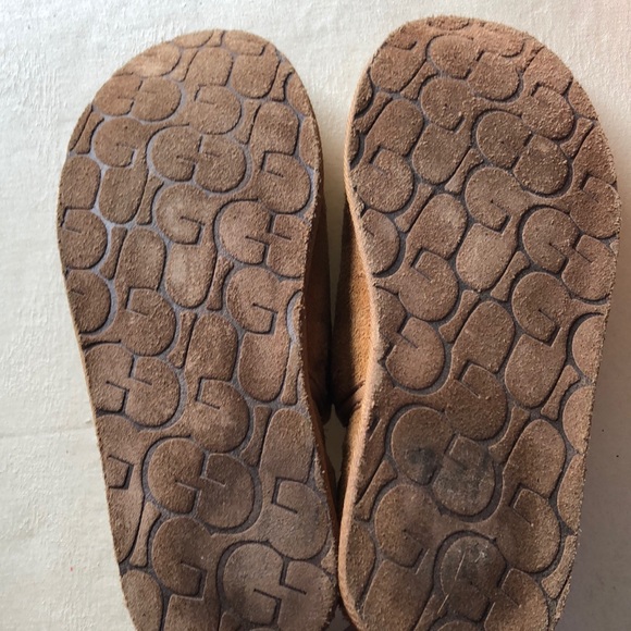 SH28 UGG Slip On Brown Suede w/sheepskin lining - Picture 7 of 8